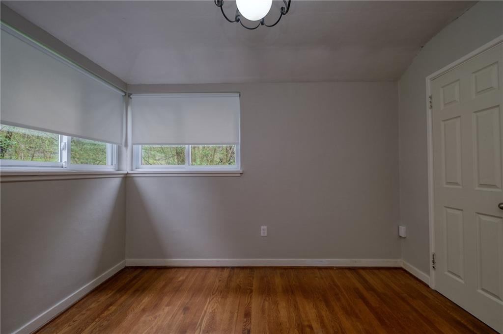 7240 Shannon Road Verona, PA 15147 - Photo 10 of 19 Gallery Image 10
