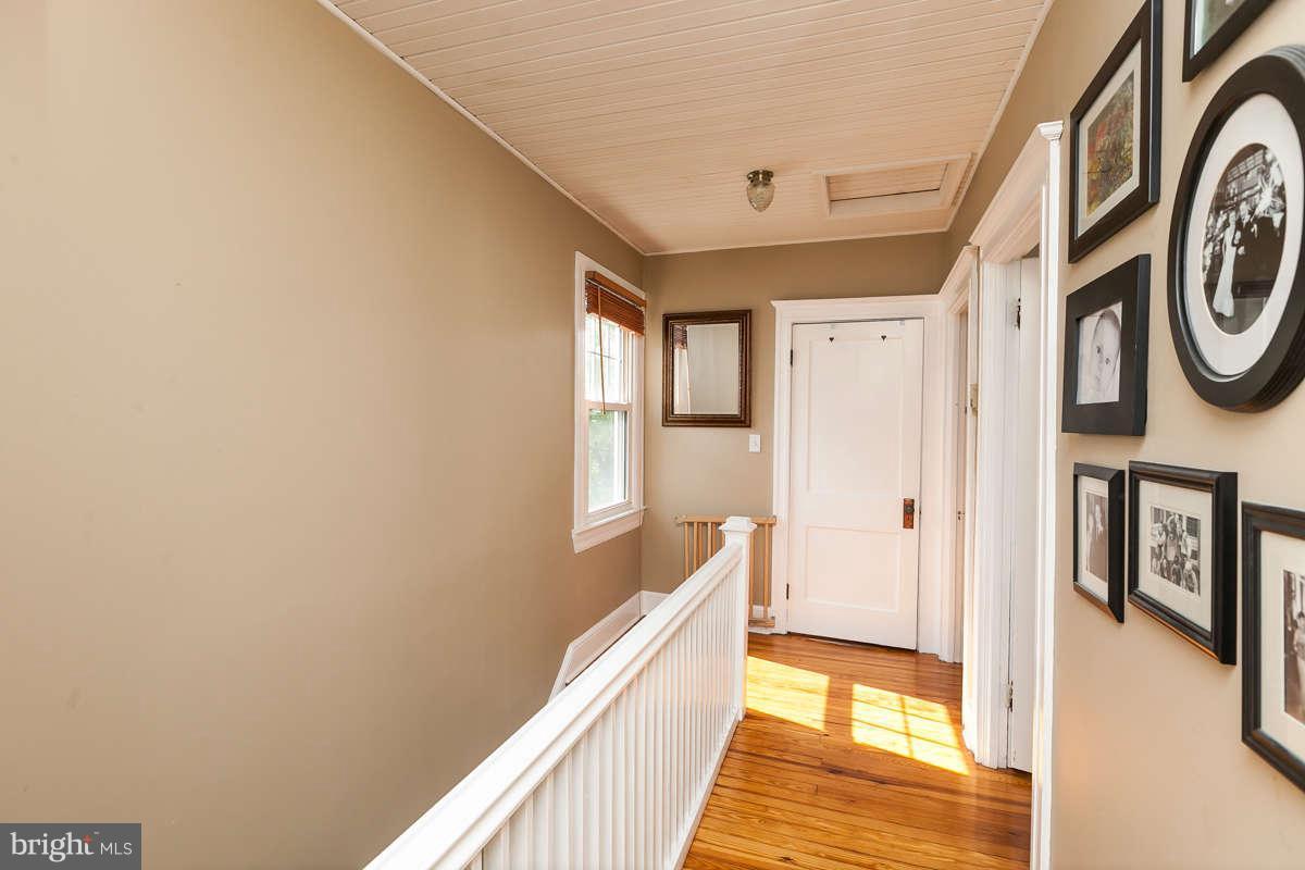 1307 Asbury Road Baltimore, MD 21209 - Photo 12 of 30 Hallway