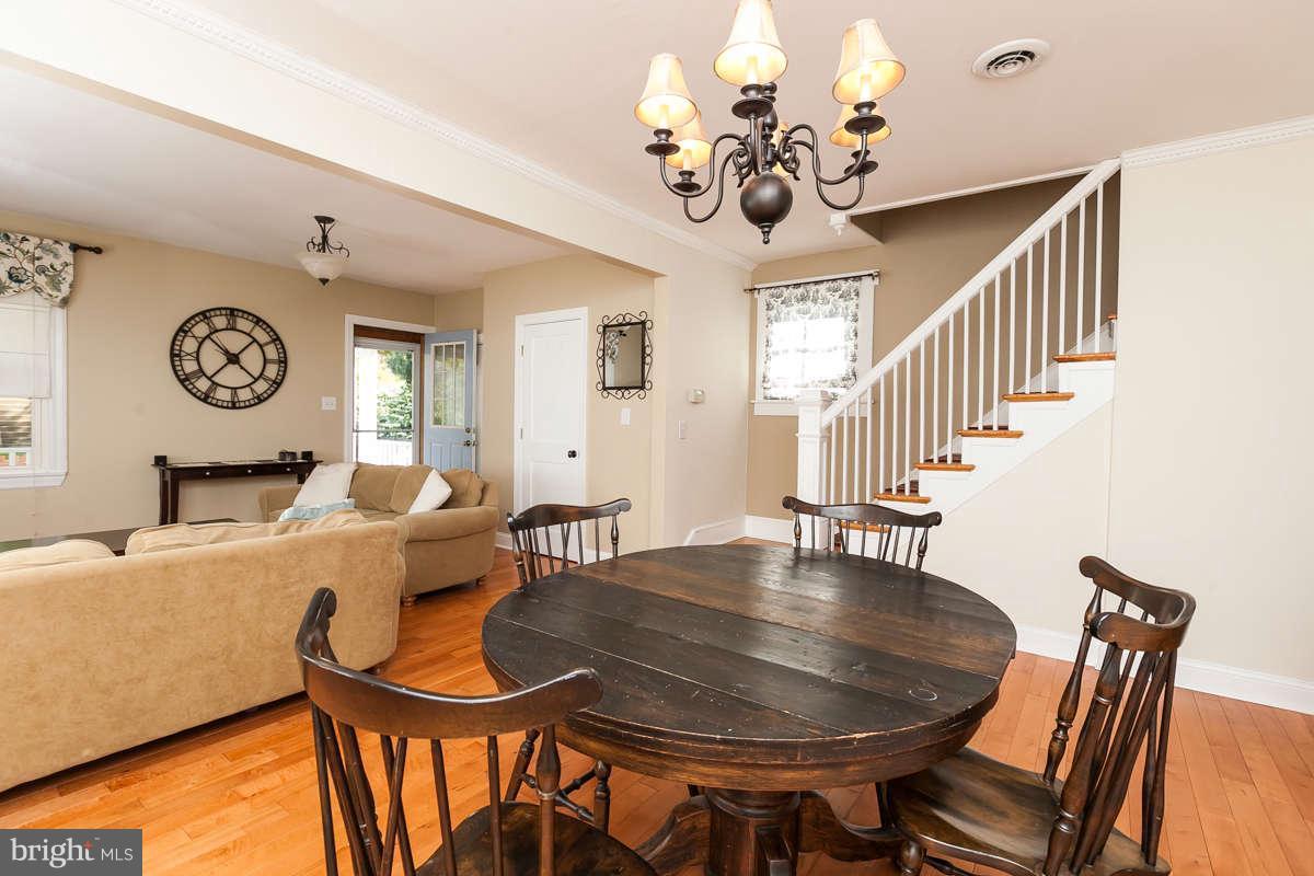 1307 Asbury Road Baltimore, MD 21209 - Photo 5 of 30 Dining Room