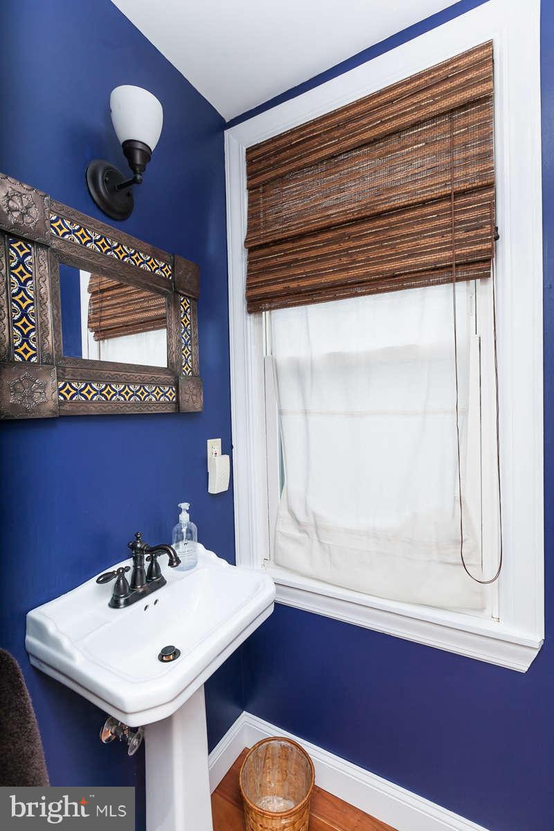 1307 Asbury Road Baltimore, MD 21209 - Photo 7 of 30 1ST Floor Half Bath