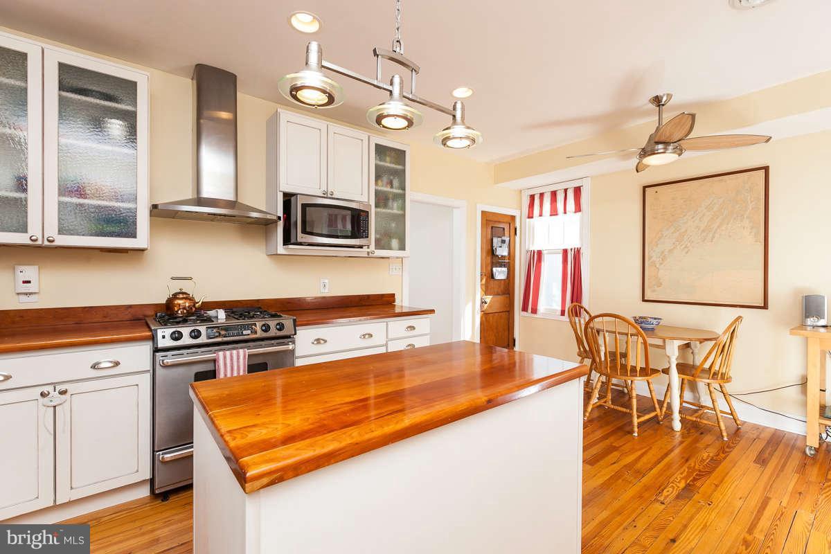 1307 Asbury Road Baltimore, MD 21209 - Photo 9 of 30 Kitchen