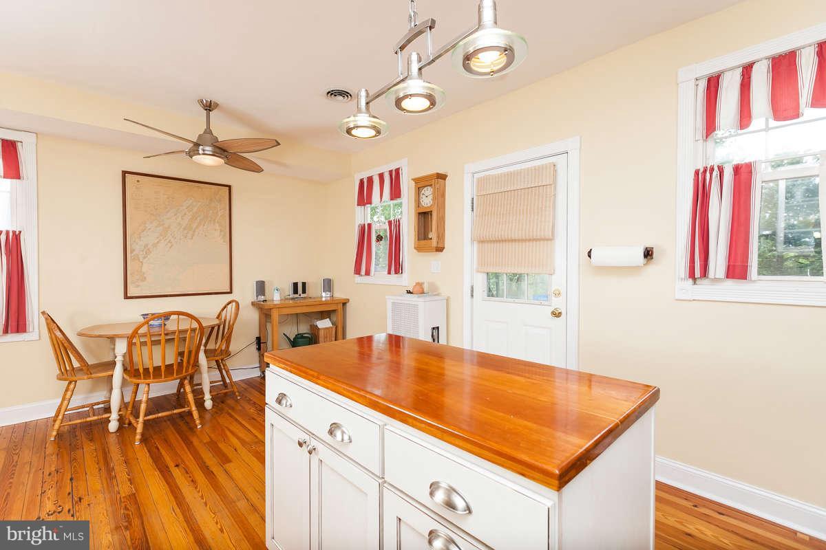 1307 Asbury Road Baltimore, MD 21209 - Photo 10 of 30 Kitchen