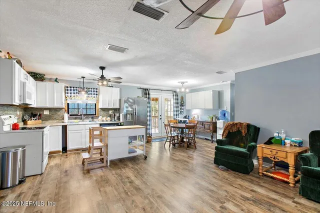 $300,000 | 45077 Clemmons Road, Callahan, FL 32011