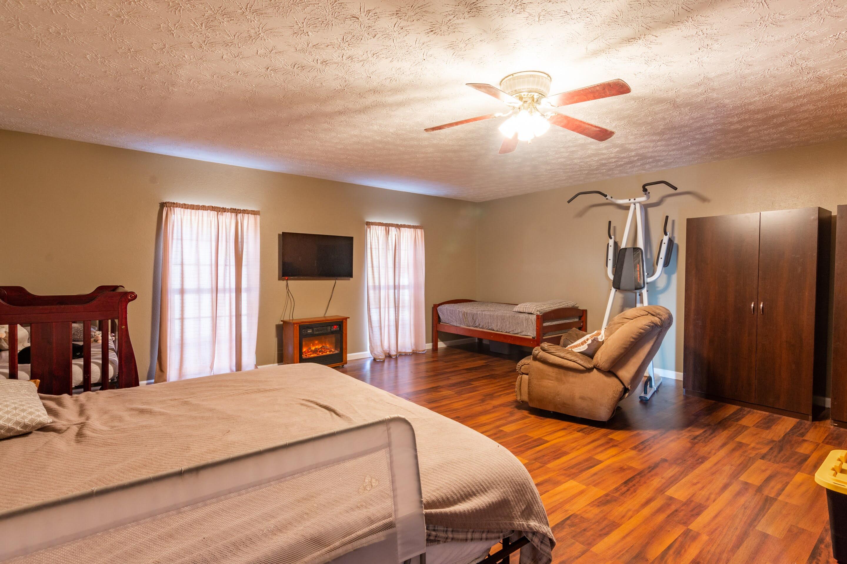883 Black Oak Estates Road Dayton, TN 37321 - Photo 21 of 36 833 Black Oak Estates Rd-23