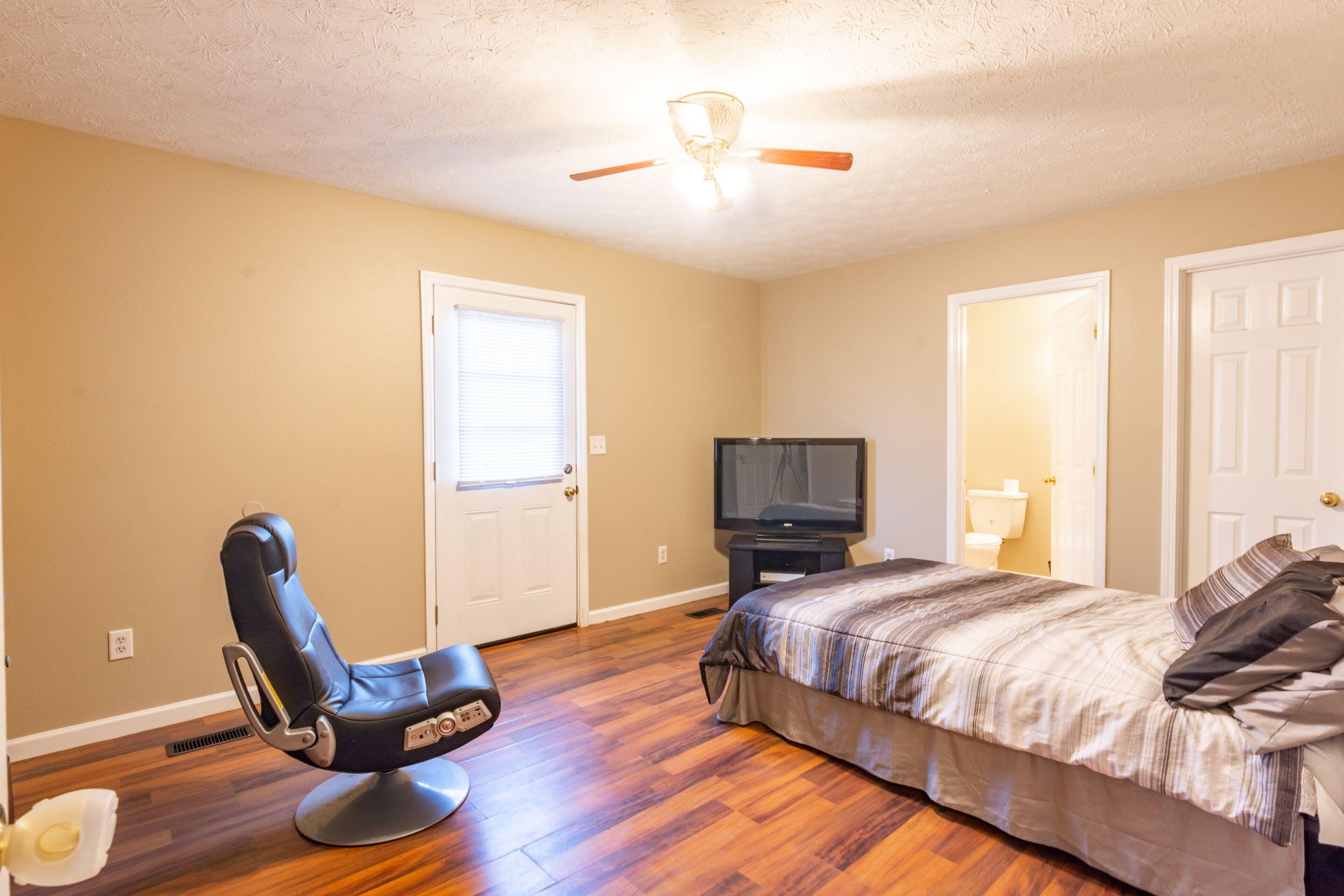 883 Black Oak Estates Road Dayton, TN 37321 - Photo 27 of 36 833 Black Oak Estates Rd-30