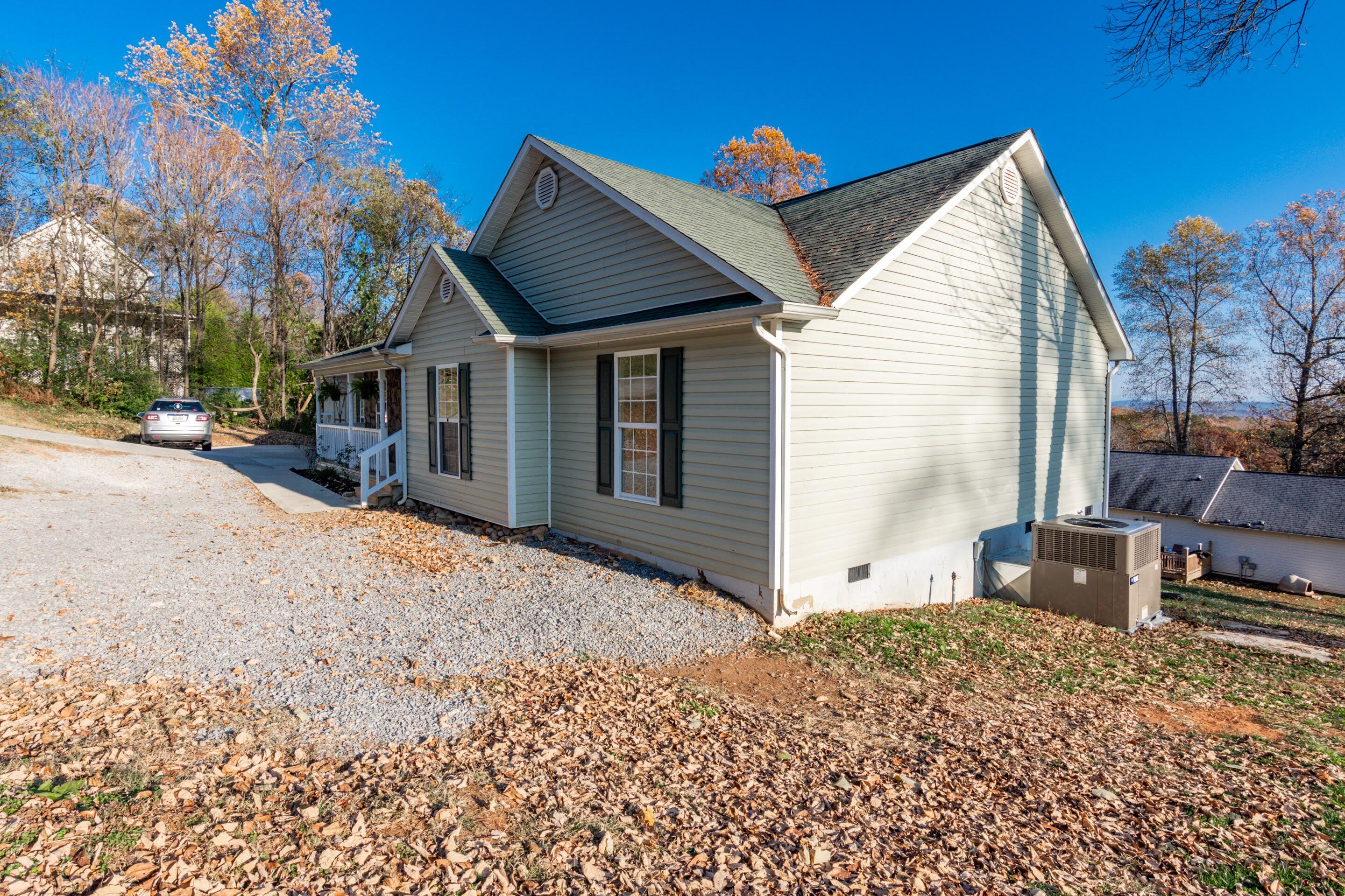 883 Black Oak Estates Road Dayton, TN 37321 - Photo 5 of 36 833 Black Oak Estates Rd-6