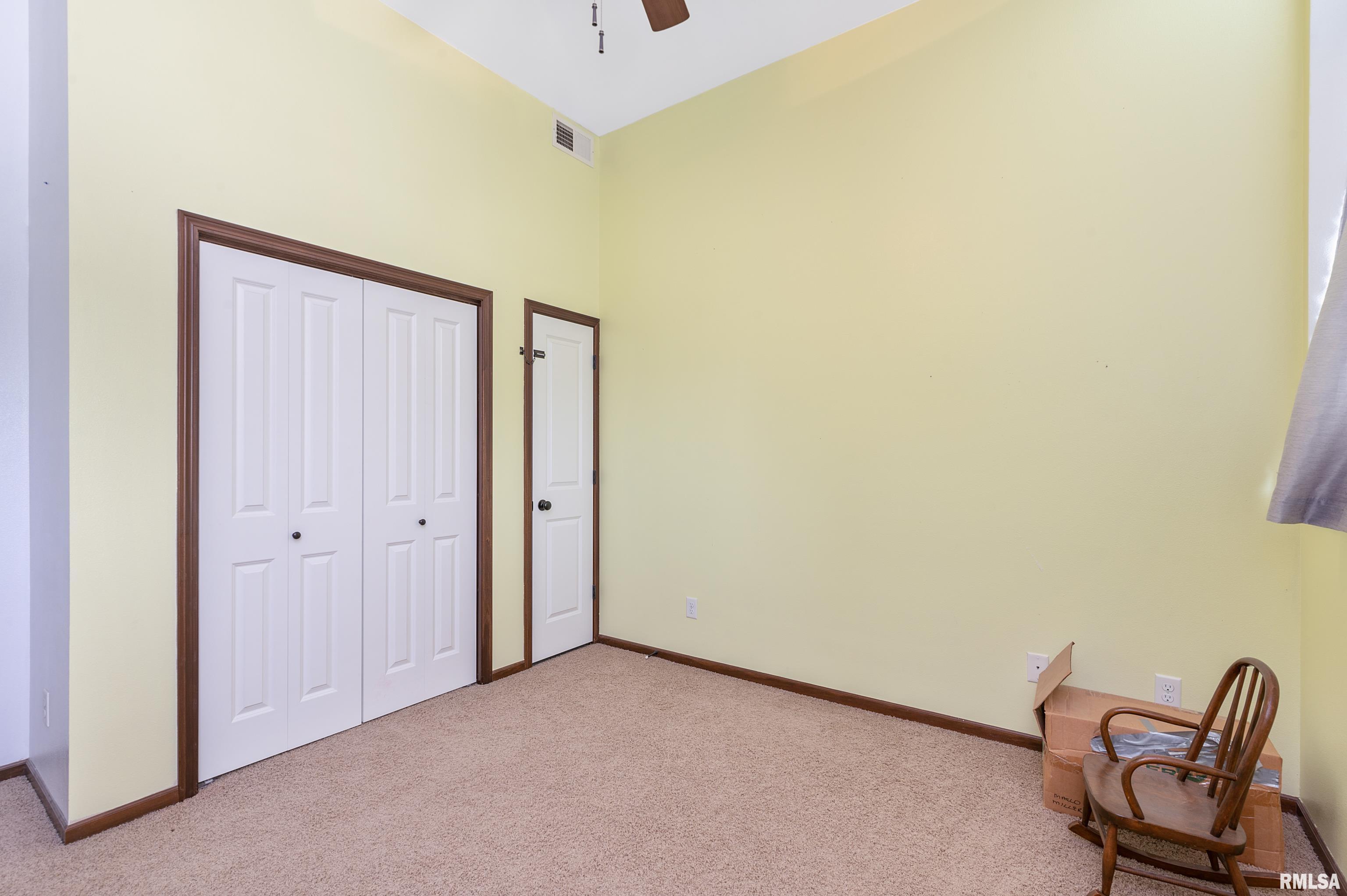 251 Vine Street, Unit 114 Riverside, IA 52327 - Photo 12 of 20