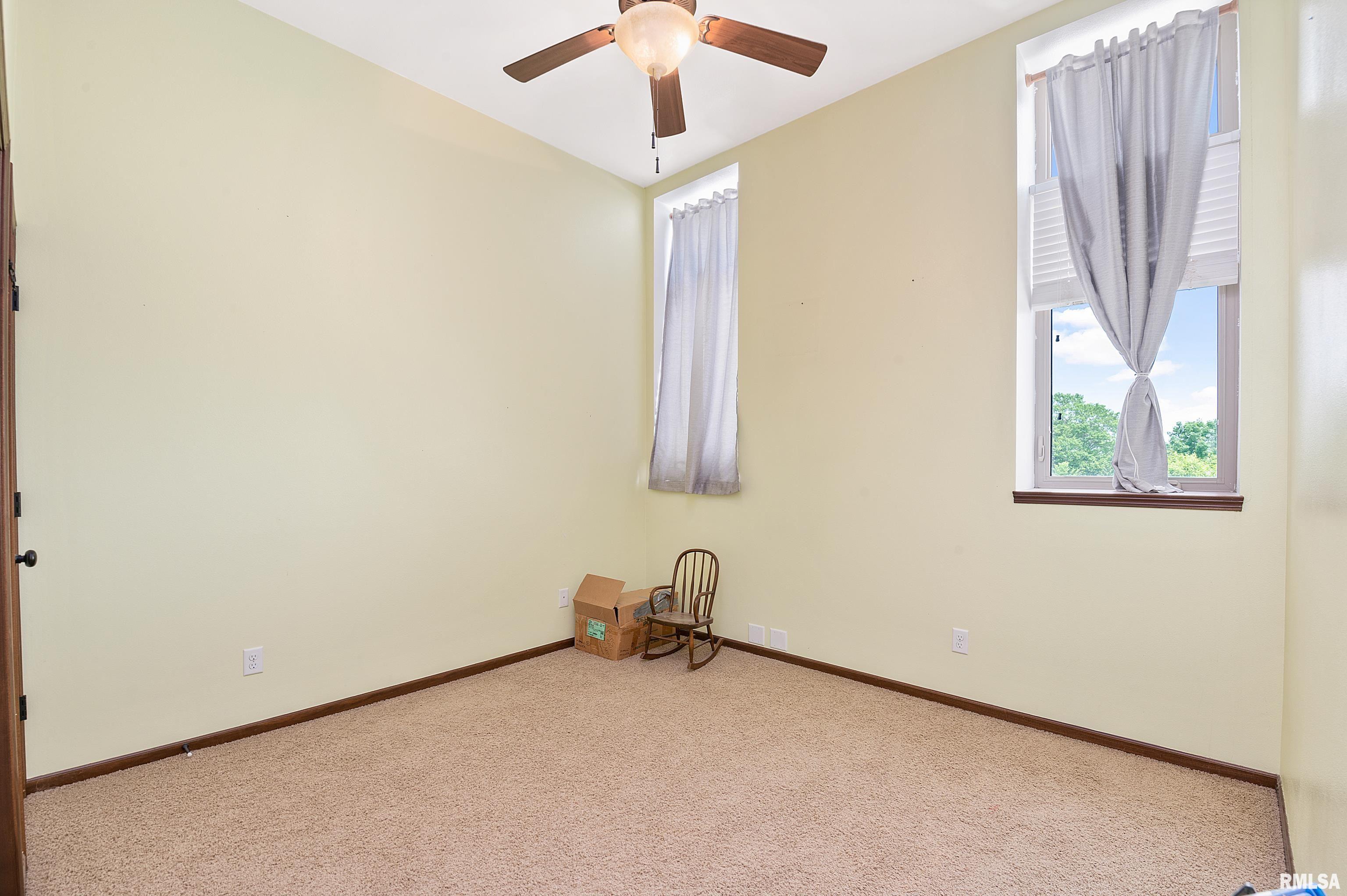251 Vine Street, Unit 114 Riverside, IA 52327 - Photo 13 of 20