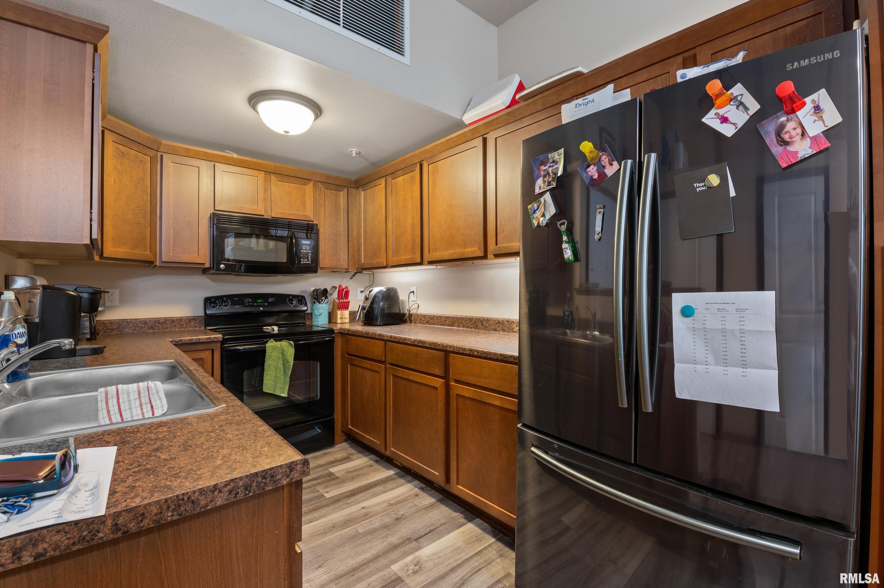 251 Vine Street, Unit 114 Riverside, IA 52327 - Photo 6 of 20
