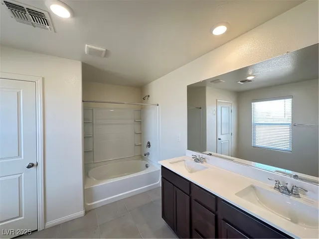 $2,800 | 8611 Vermont Vista Street, Las Vegas, NV 89113