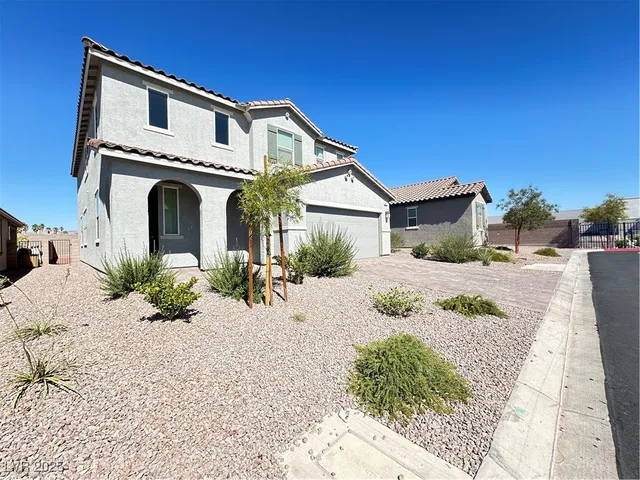 $2,800 | 8611 Vermont Vista Street, Las Vegas, NV 89113