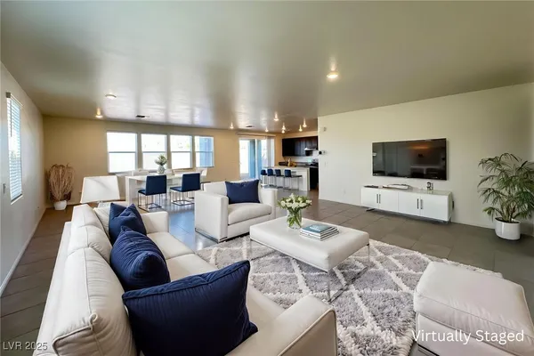 $2,800 | 8611 Vermont Vista Street, Las Vegas, NV 89113