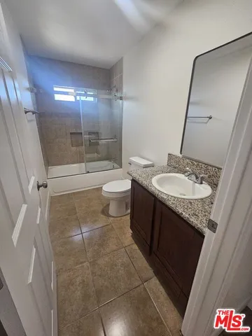 $2,950 | 858 West 43rd Place, Los Angeles, CA 90037