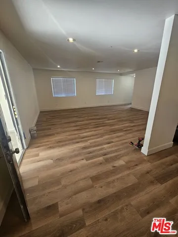 $2,950 | 858 West 43rd Place, Los Angeles, CA 90037