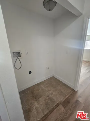 $2,950 | 858 West 43rd Place, Los Angeles, CA 90037