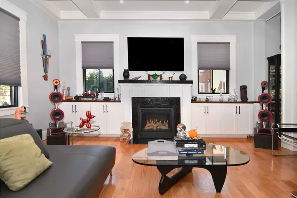 $1,390,000 | 44 North Woods Trail, South Kingstown, RI 02879