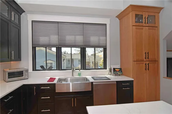 $1,390,000 | 44 North Woods Trail, South Kingstown, RI 02879