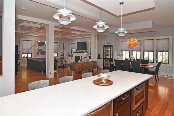$1,390,000 | 44 North Woods Trail, South Kingstown, RI 02879