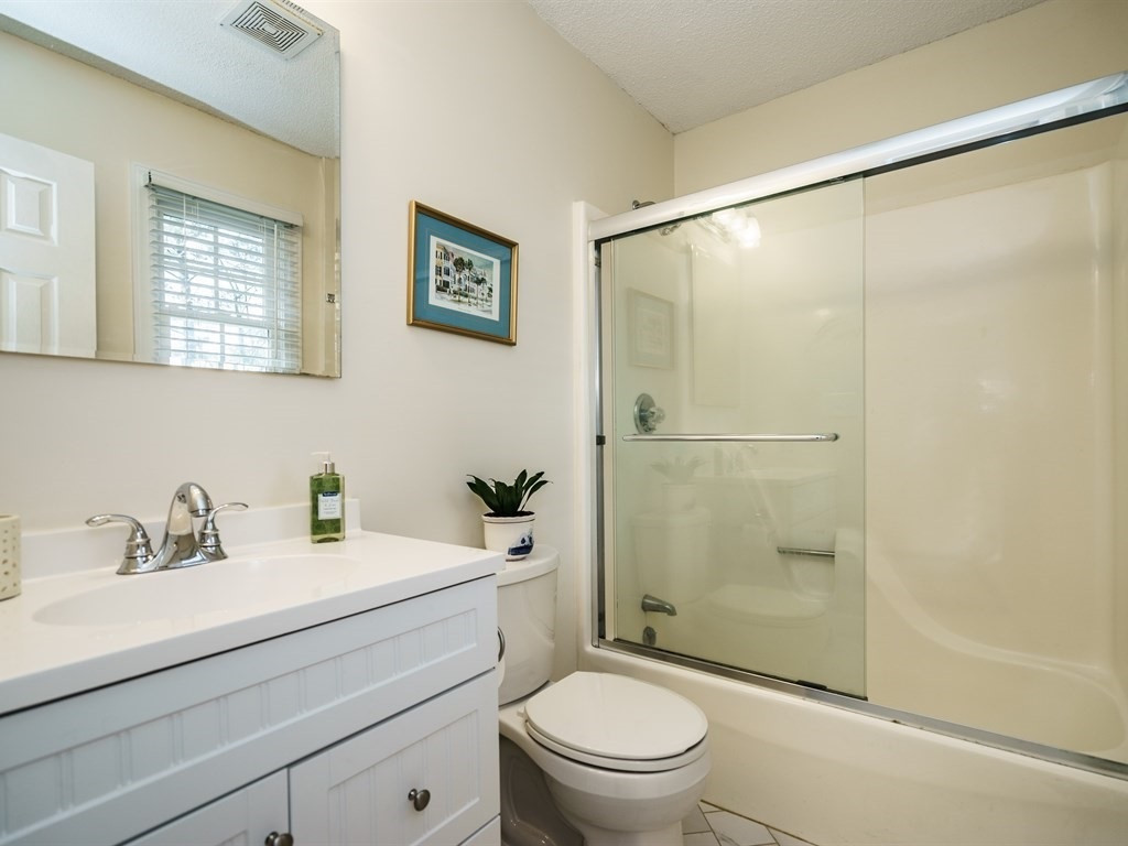 5112 Knaresborough Road Raleigh, NC 27612 - Photo 13 of 25 Photo 13