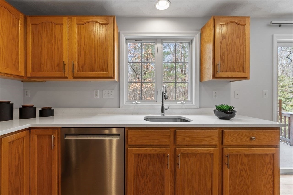 81 Salem Road, Unit 31 Billerica, MA 01821 - Photo 9 of 42 Gallery Image 9