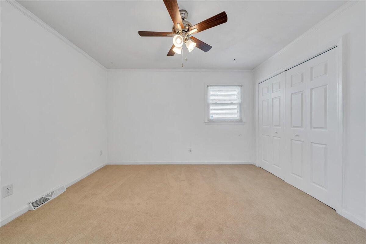 3149 Ventnor Road Southeast Roanoke, VA 24014 - Photo 15 of 43 Ceiling Fans