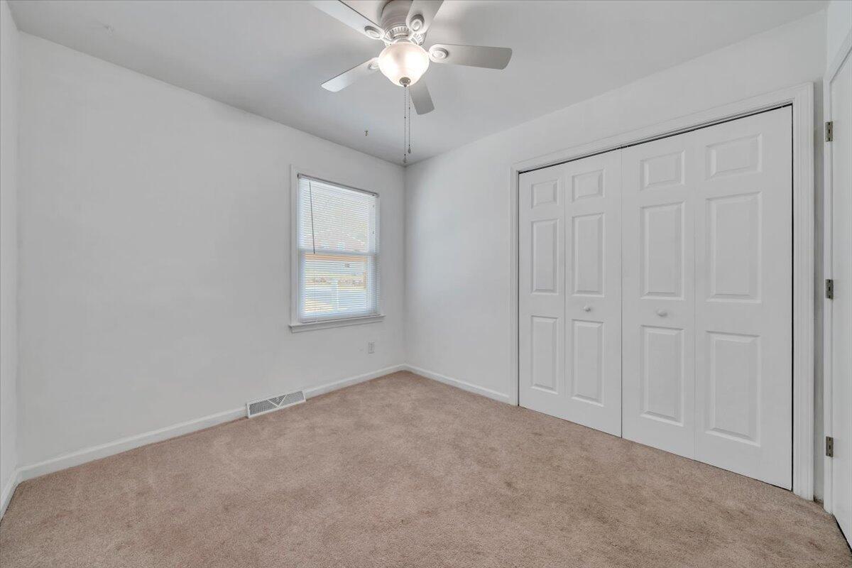 3149 Ventnor Road Southeast Roanoke, VA 24014 - Photo 21 of 43 Bedroom