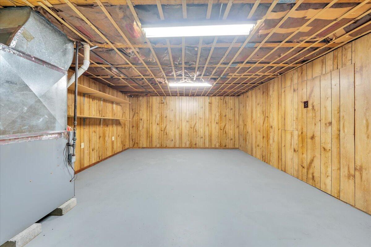 3149 Ventnor Road Southeast Roanoke, VA 24014 - Photo 30 of 43 Work Room