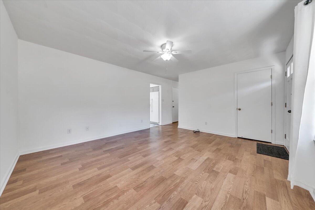 3149 Ventnor Road Southeast Roanoke, VA 24014 - Photo 6 of 43 Laminate Flooring