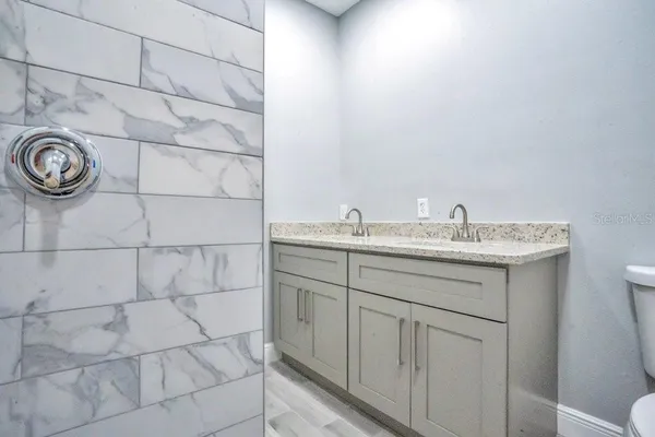 a bathroom with a bathtub