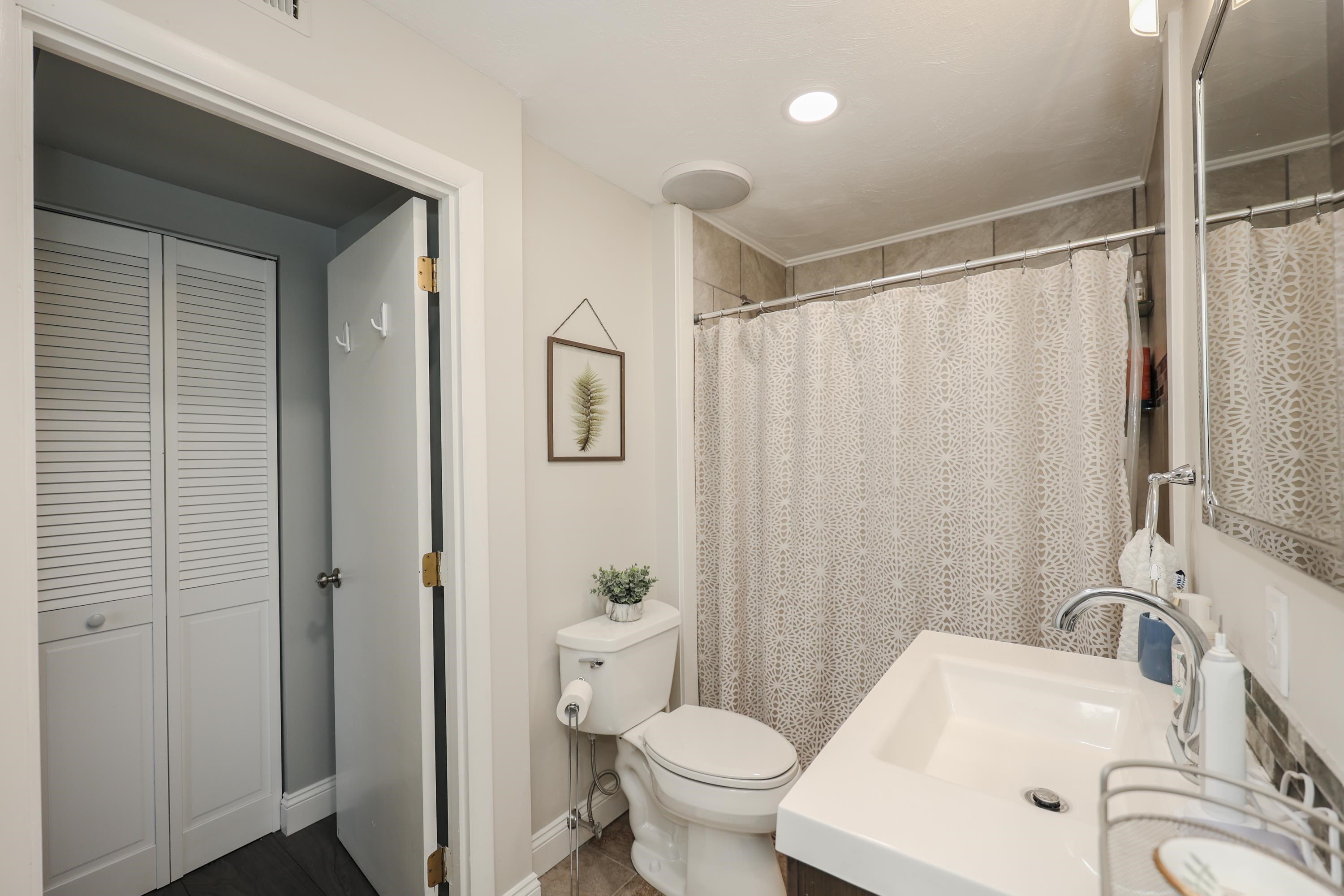 39 Spit Brook Road, Unit D47 Nashua, NH 03060 - Photo 16 of 29 Gallery Image 16