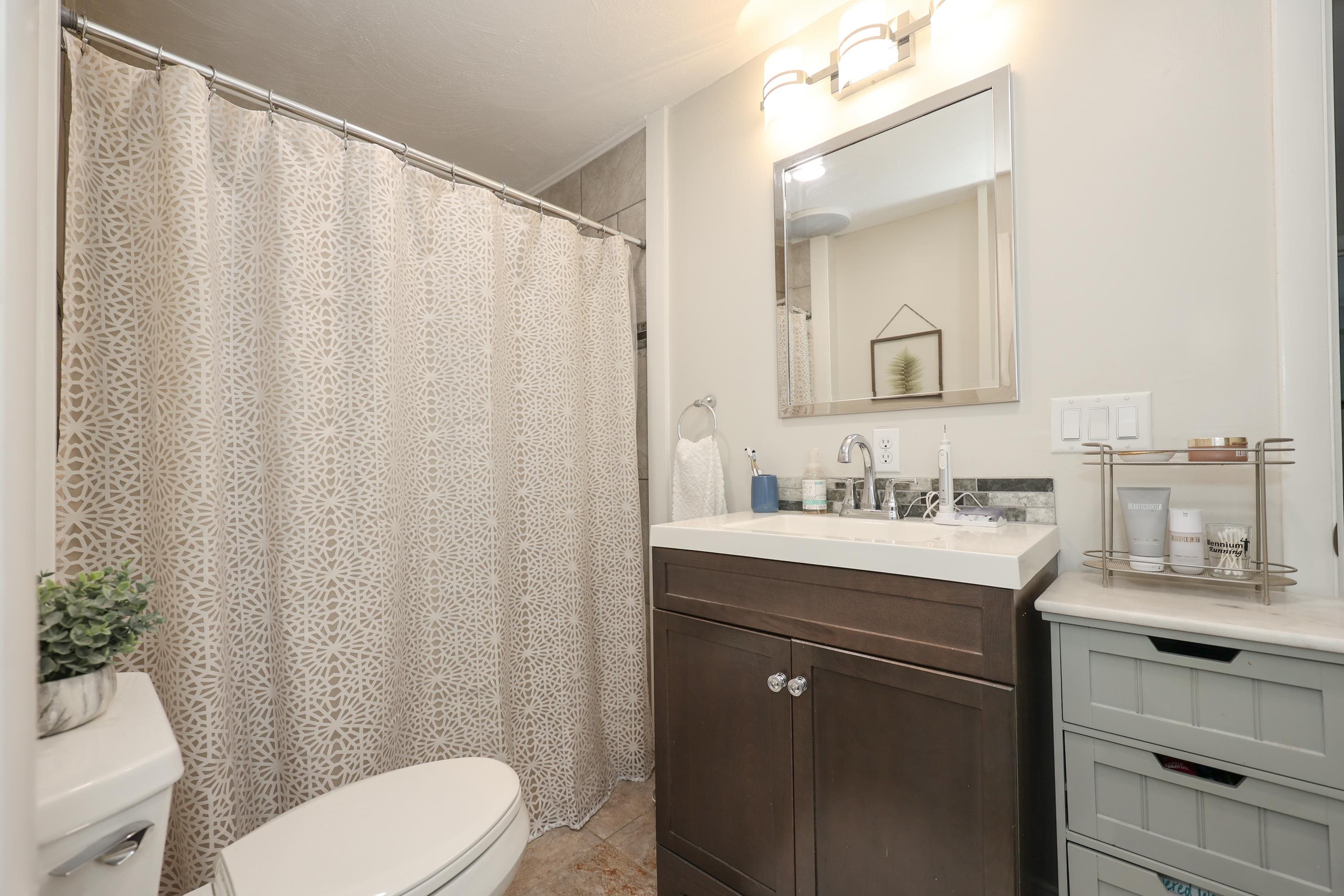 39 Spit Brook Road, Unit D47 Nashua, NH 03060 - Photo 17 of 29 Gallery Image 17