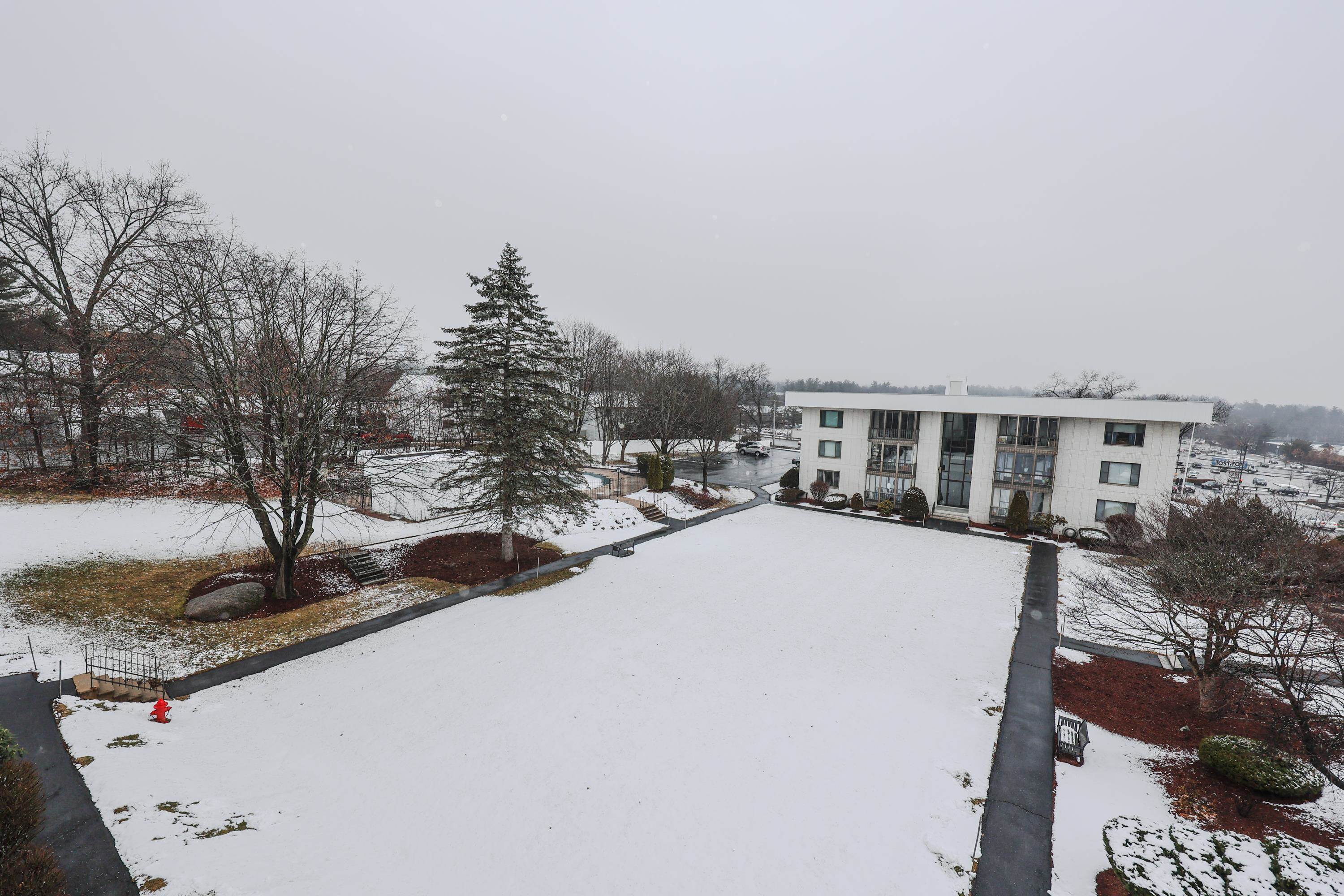 39 Spit Brook Road, Unit D47 Nashua, NH 03060 - Photo 25 of 29 Gallery Image 25