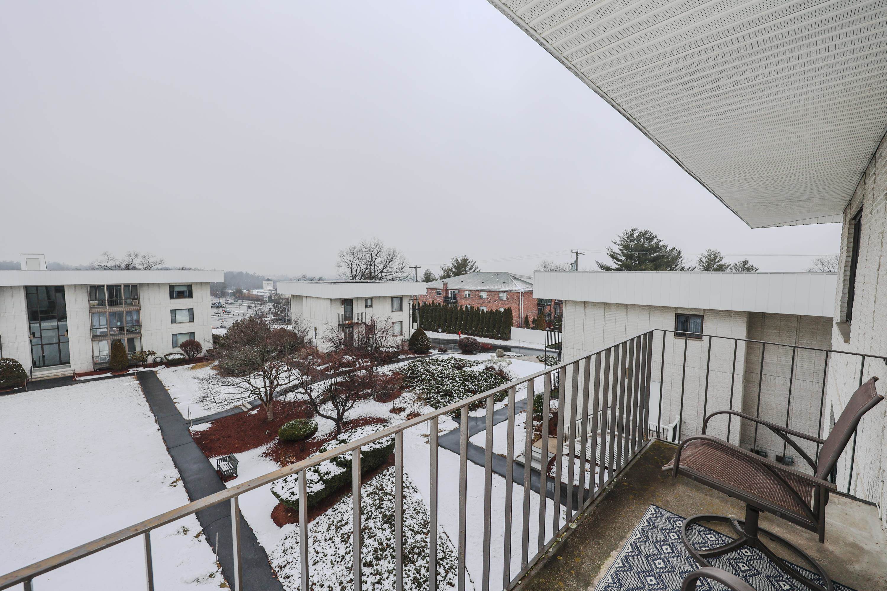 39 Spit Brook Road, Unit D47 Nashua, NH 03060 - Photo 26 of 29 Gallery Image 26