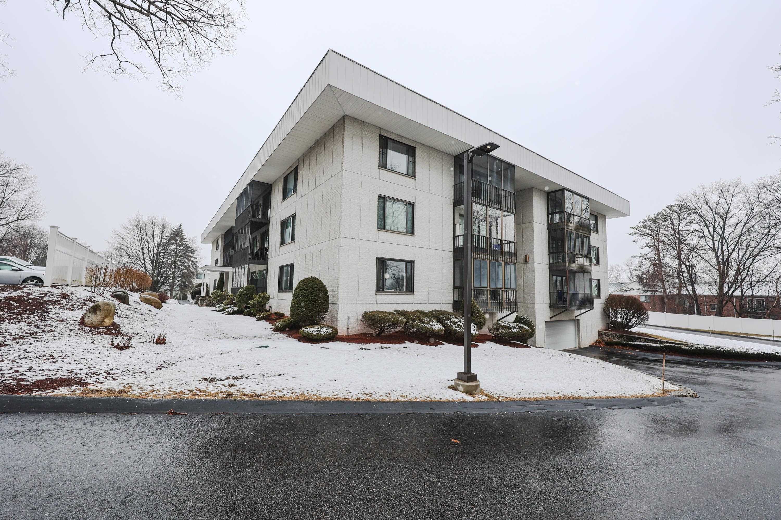 39 Spit Brook Road, Unit D47 Nashua, NH 03060 - Photo 27 of 29 Gallery Image 27