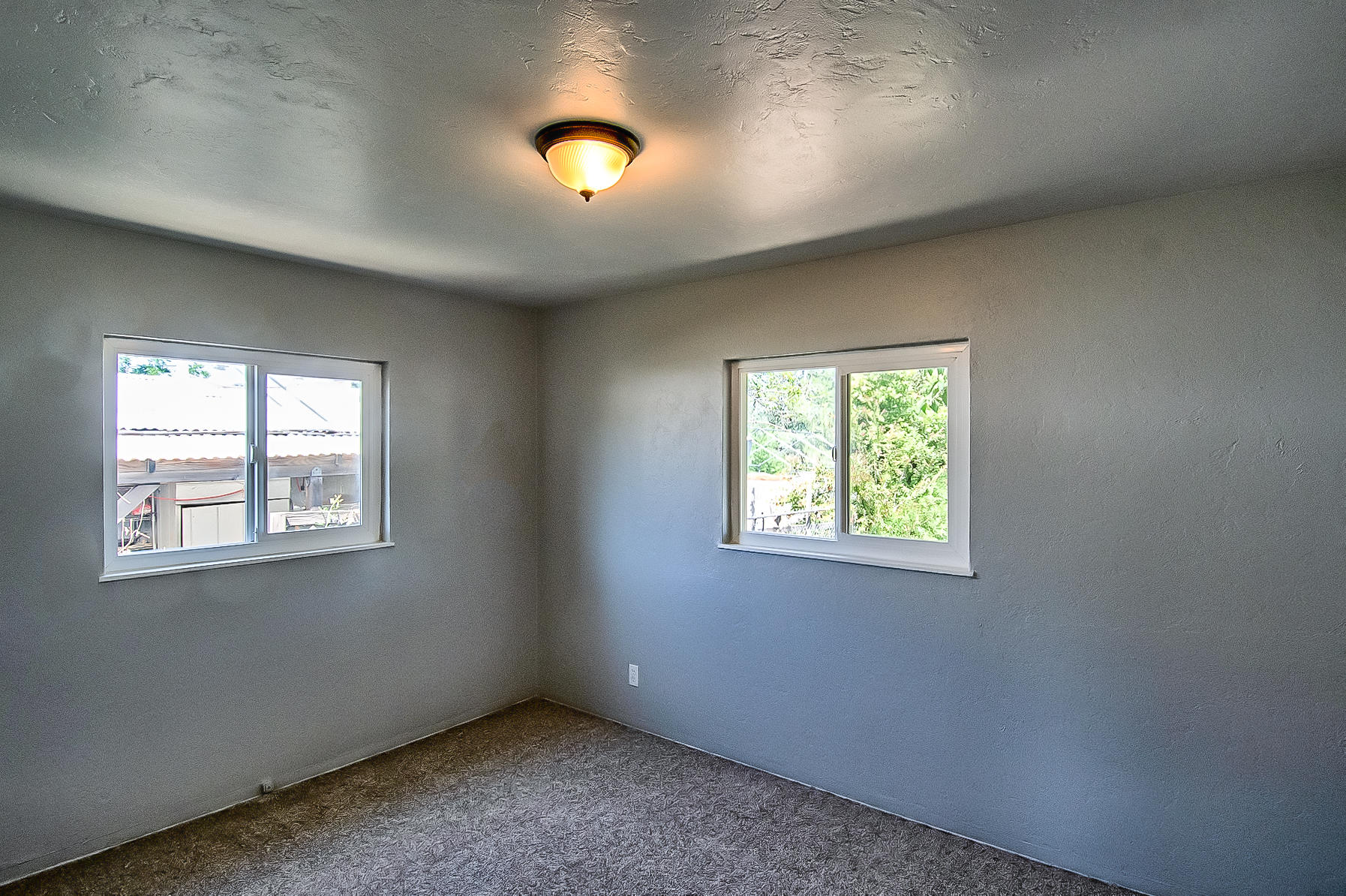 827 Ridge Road Redding, CA 96003 - Photo 13 of 32 Room