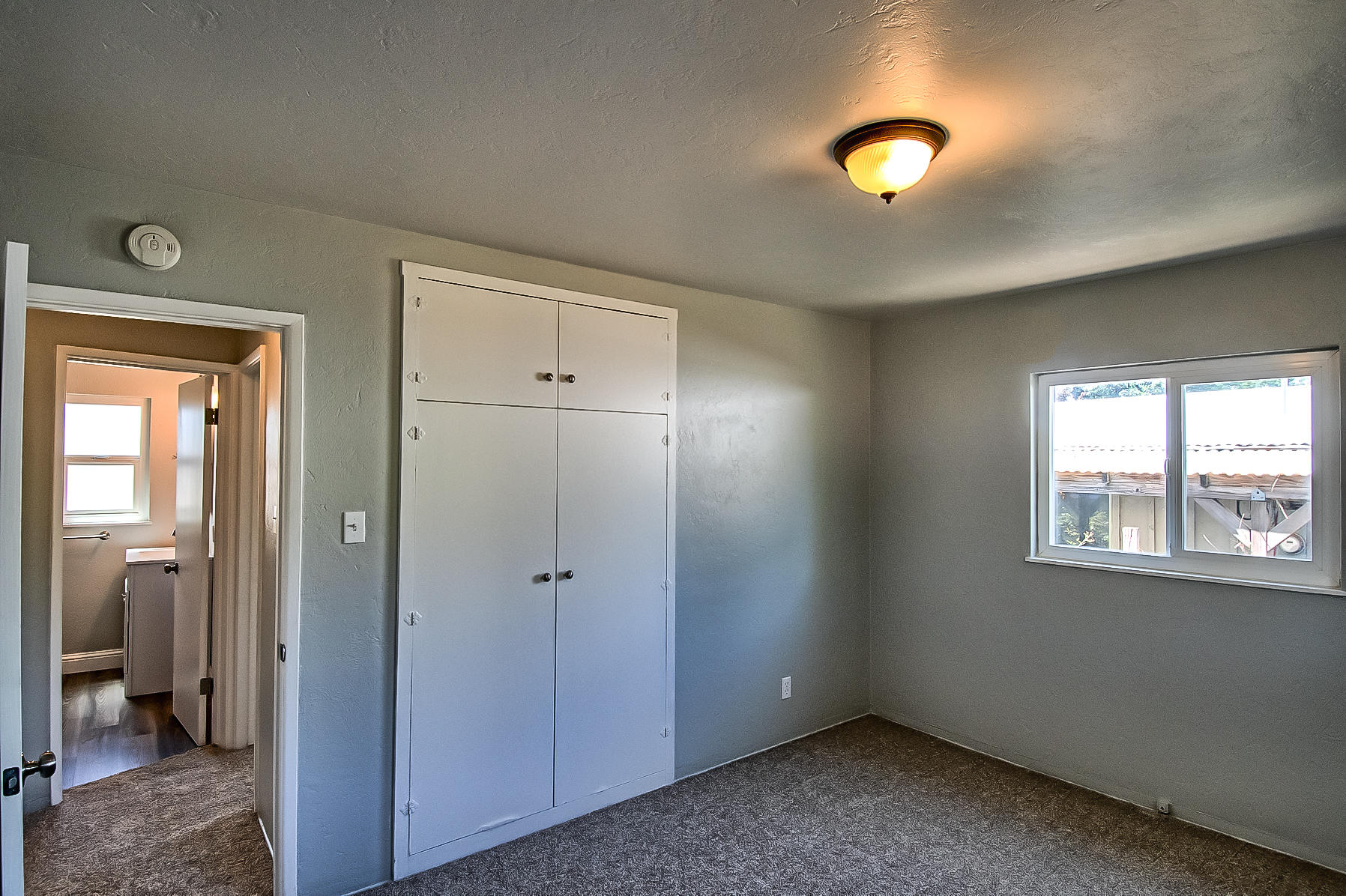 827 Ridge Road Redding, CA 96003 - Photo 14 of 32 Room