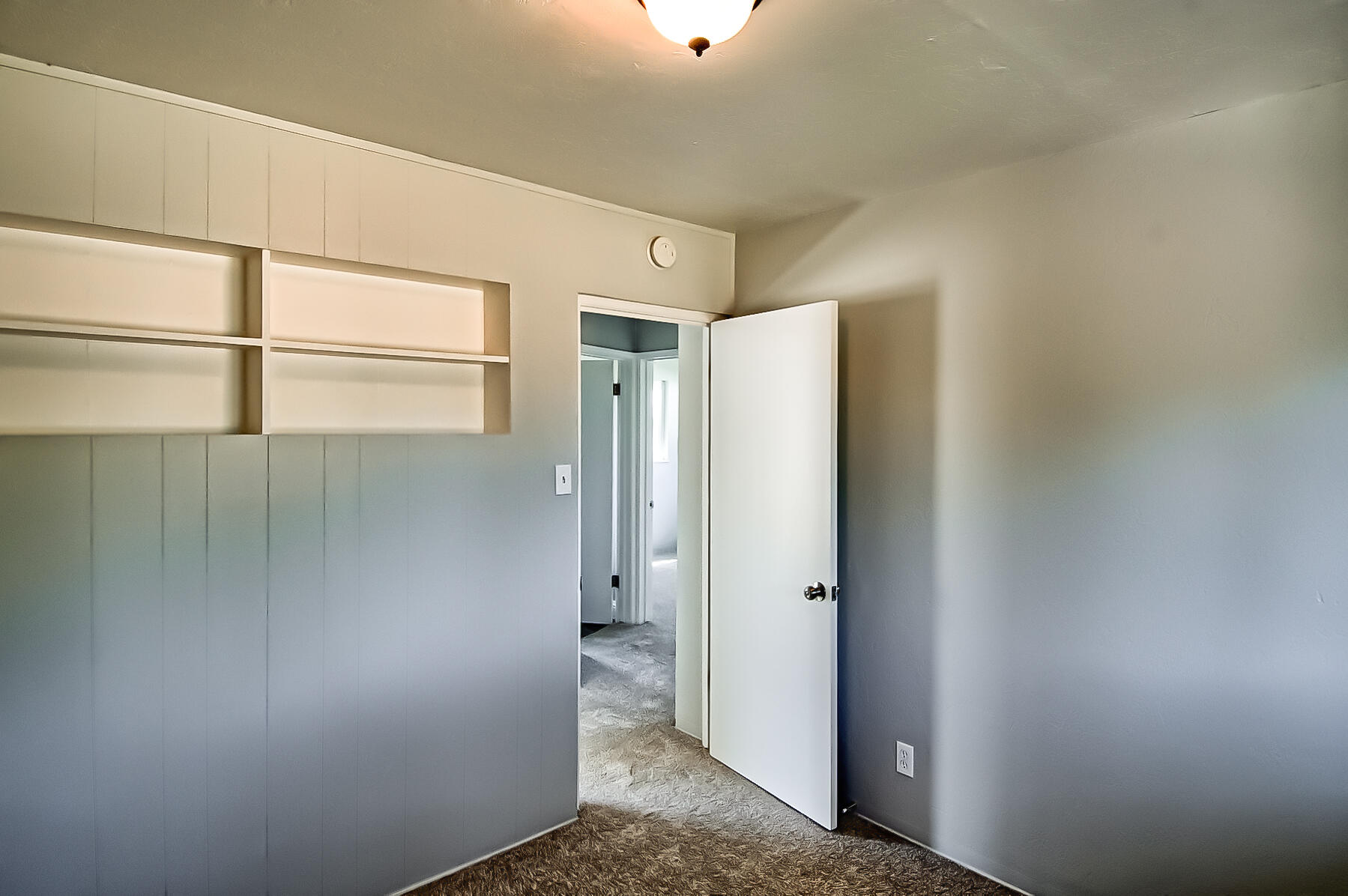 827 Ridge Road Redding, CA 96003 - Photo 18 of 32 Room