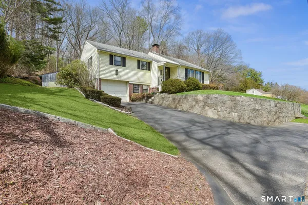 $339,900 | 306 Old Canterbury Turnpike, Norwich, CT 06360