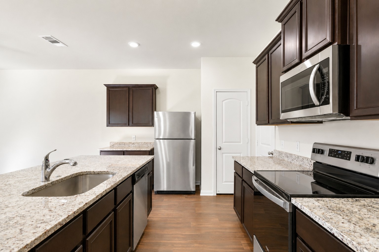 14405 Boomtown Way Elgin, TX 78621 - Photo 4 of 19