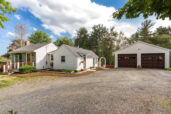 185 Topsfield Road Wenham, MA 01984 - Photo 25 of 25 Gallery Image 25