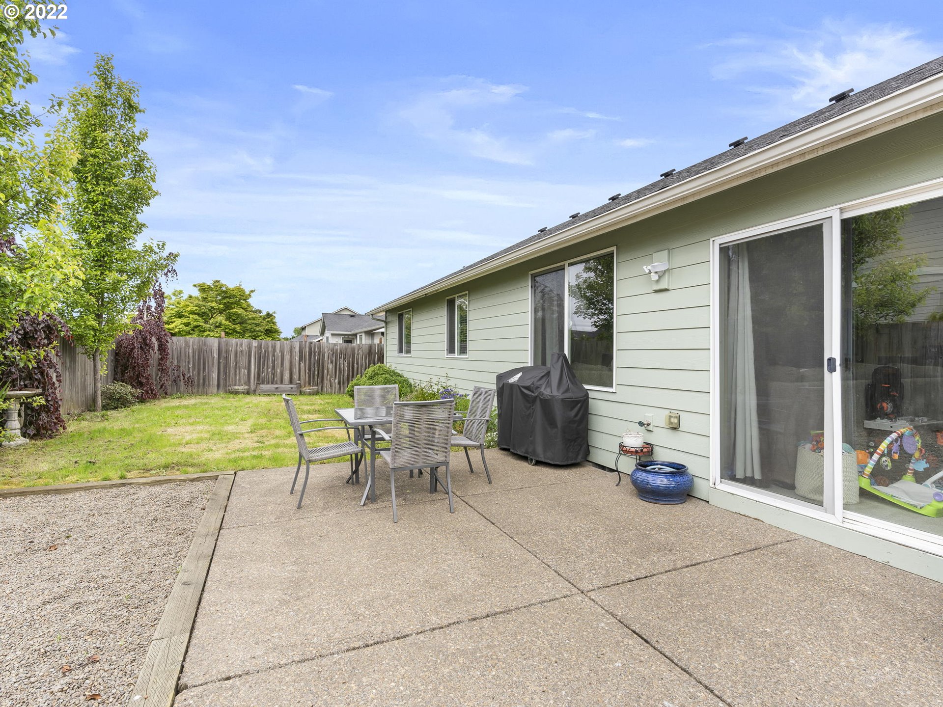 742 Kelsey Loop Molalla, OR 97038 - Photo 25 of 29 Patio