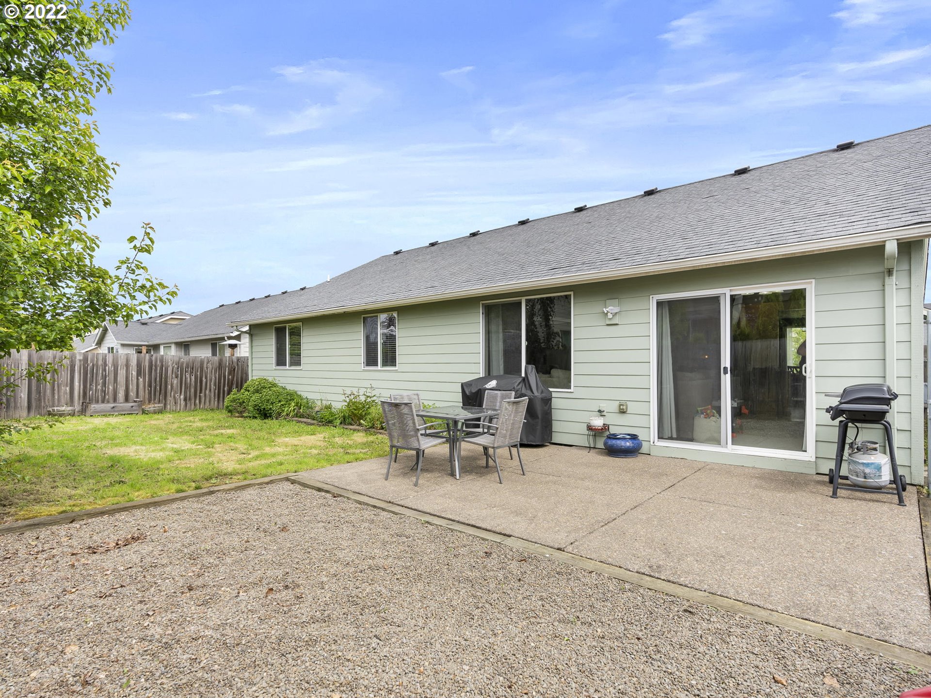 742 Kelsey Loop Molalla, OR 97038 - Photo 26 of 29 Backyard