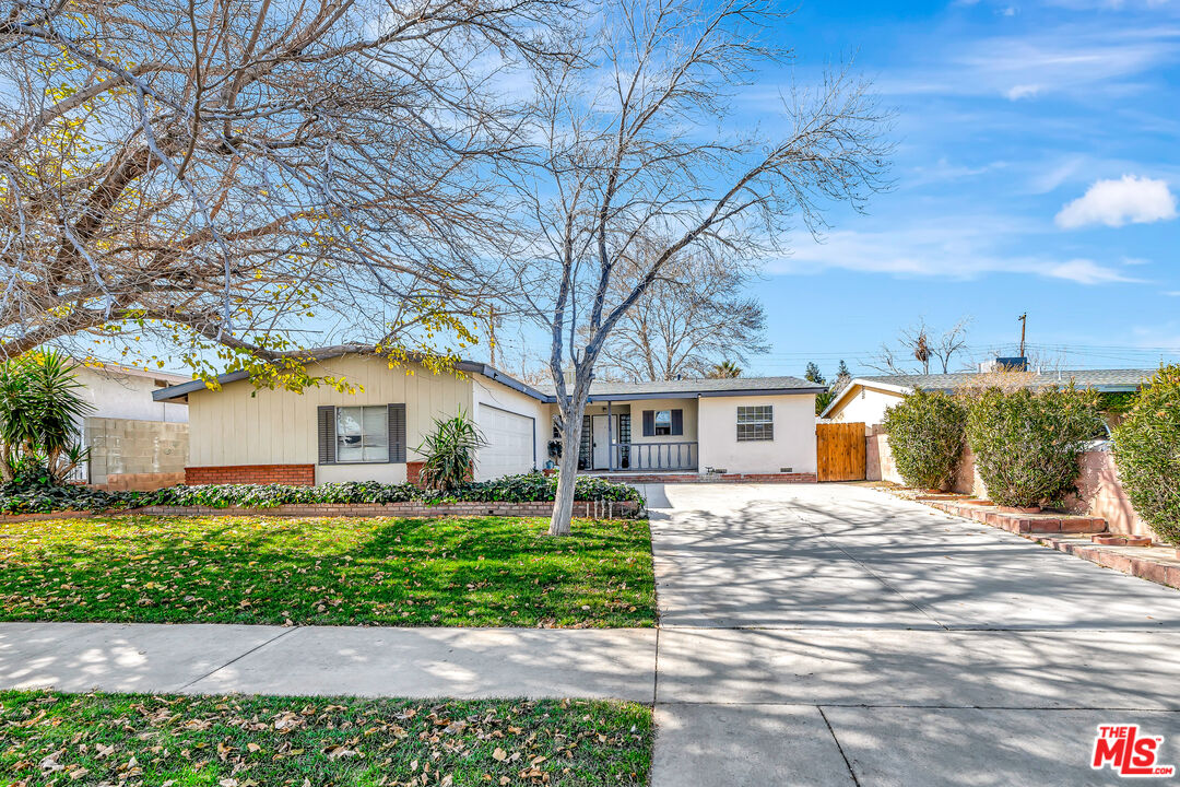 38453 3rd Street East Palmdale, CA 93550 - Photo 2 of 38