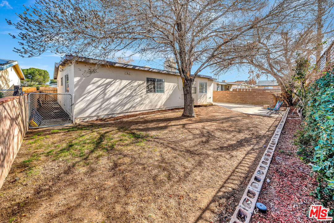 38453 3rd Street East Palmdale, CA 93550 - Photo 35 of 38