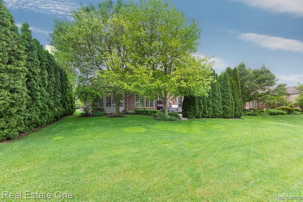 1053 Bloomview Circle Rochester, MI 48307 - Photo 25 of 30