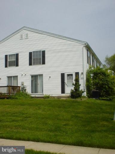 7 Coliston Road, Unit B Reisterstown, MD 21136 - Photo 2 of 13 Side View