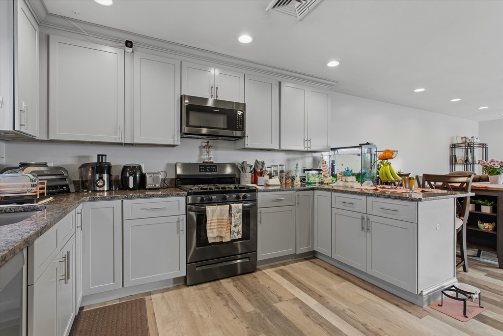35 Shaw Street Lowell, MA 01851 - Photo 22 of 34