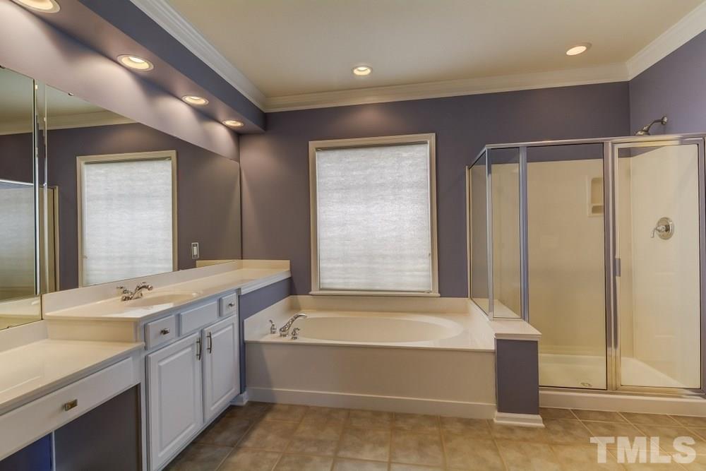 8128 Sommerwell Street Raleigh, NC 27613 - Photo 10 of 25 Gallery Image 10