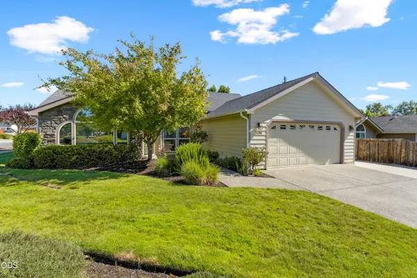 $435,000 | 2690 Trinity Way, Grants Pass, OR 97527