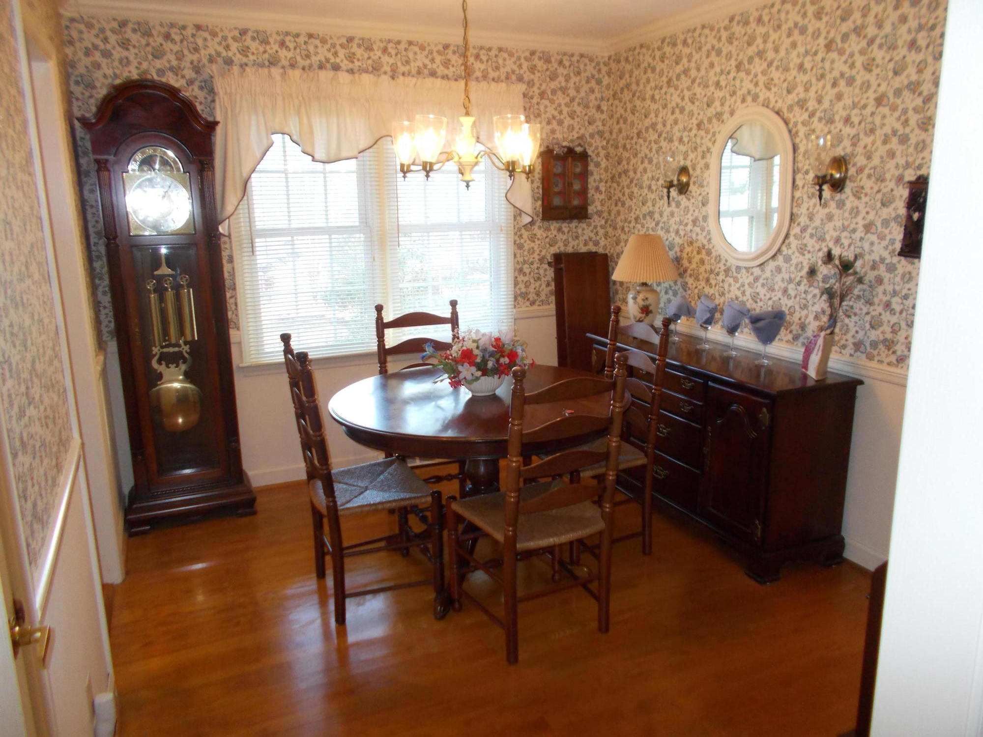 2439 Bermuda Road Northwest Roanoke, VA 24017 - Photo 5 of 46 DSCN6346
